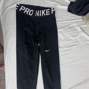 Nike cropped leggings